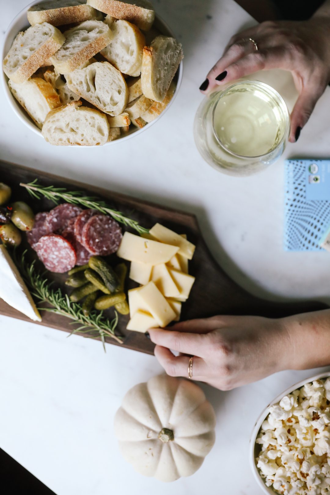 How to Throw an Easy Girls Night with Rueda Wines.